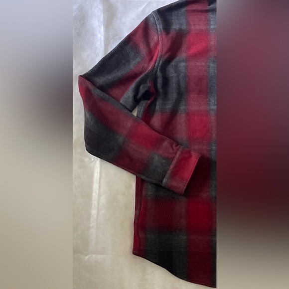 Holiday Ready! Express Men’s Red and Gray Plaid Shirt Jacket medium - Picture 8 of 9